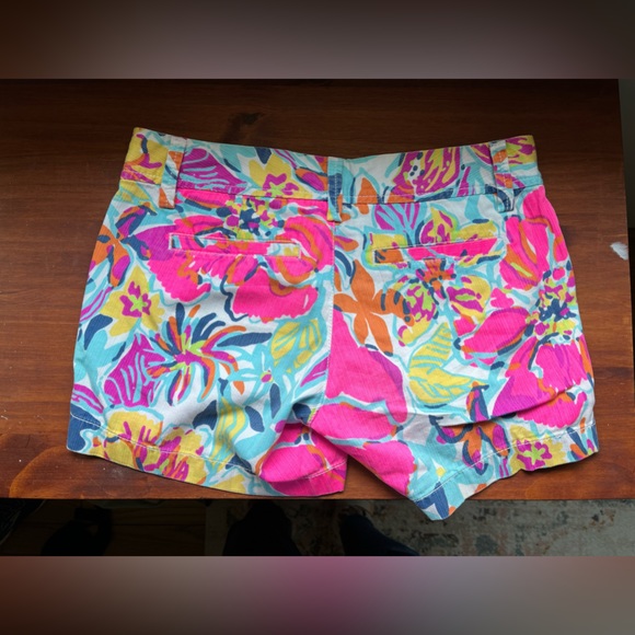 Lilly Pulitzer Short Callahan - Picture 2 of 3